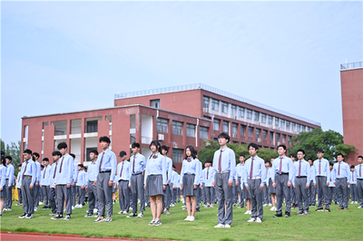 考不上高中怎么辦？武漢新華考前擇校咨詢周為你指點迷津